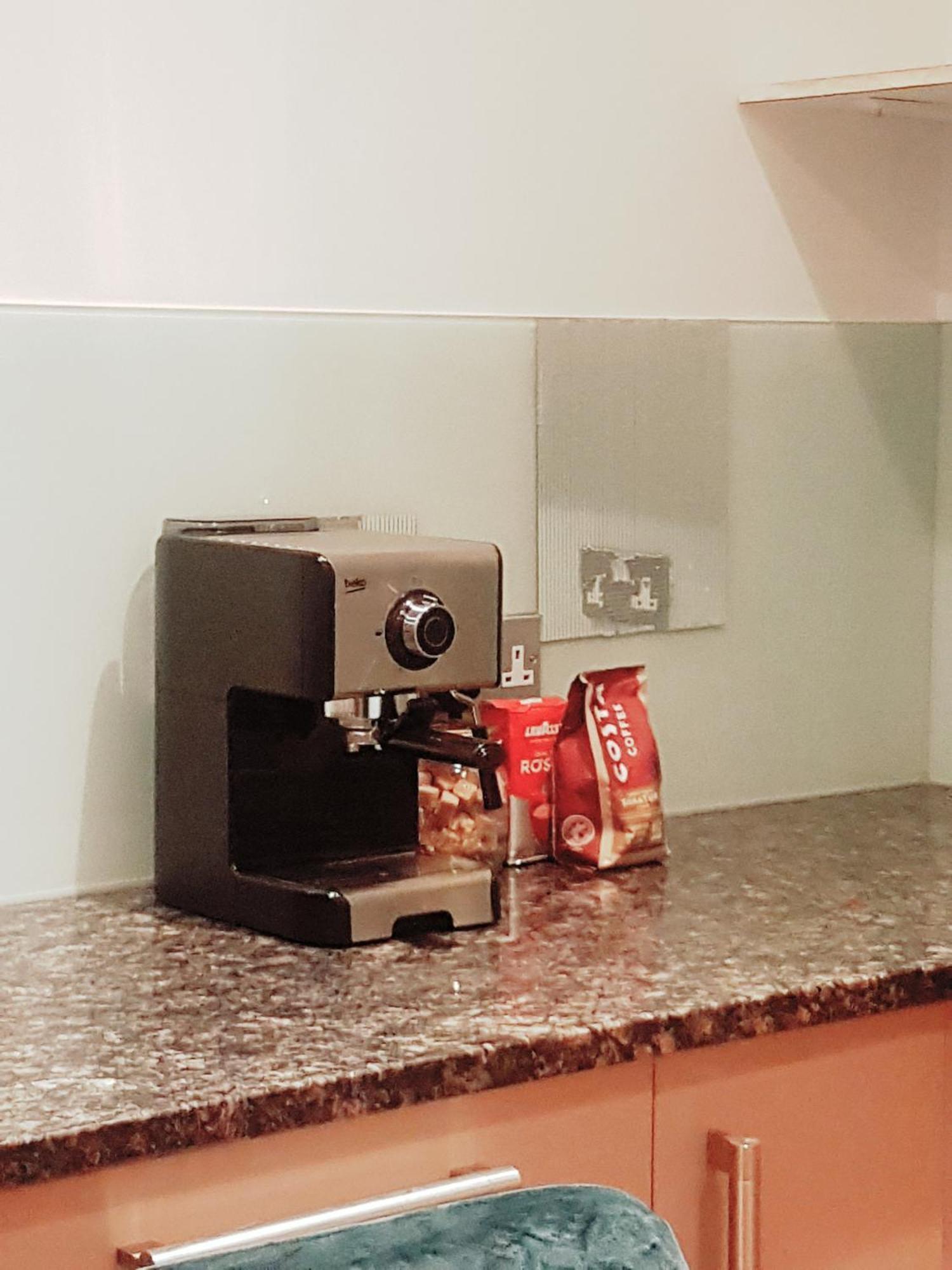 London City View Apartment, Short Walk To Tower Bridge, Free Parking エクステリア 写真